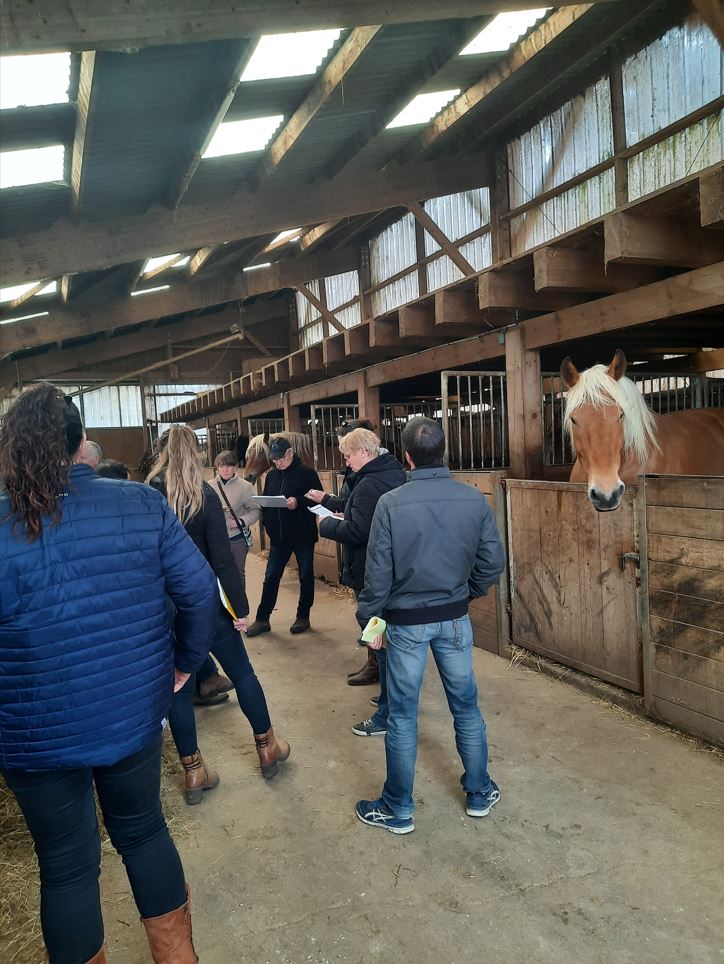 Les premiers engagés régionaux dans les démarches Qualit'Equidé et HVE en formation dans le Doubs